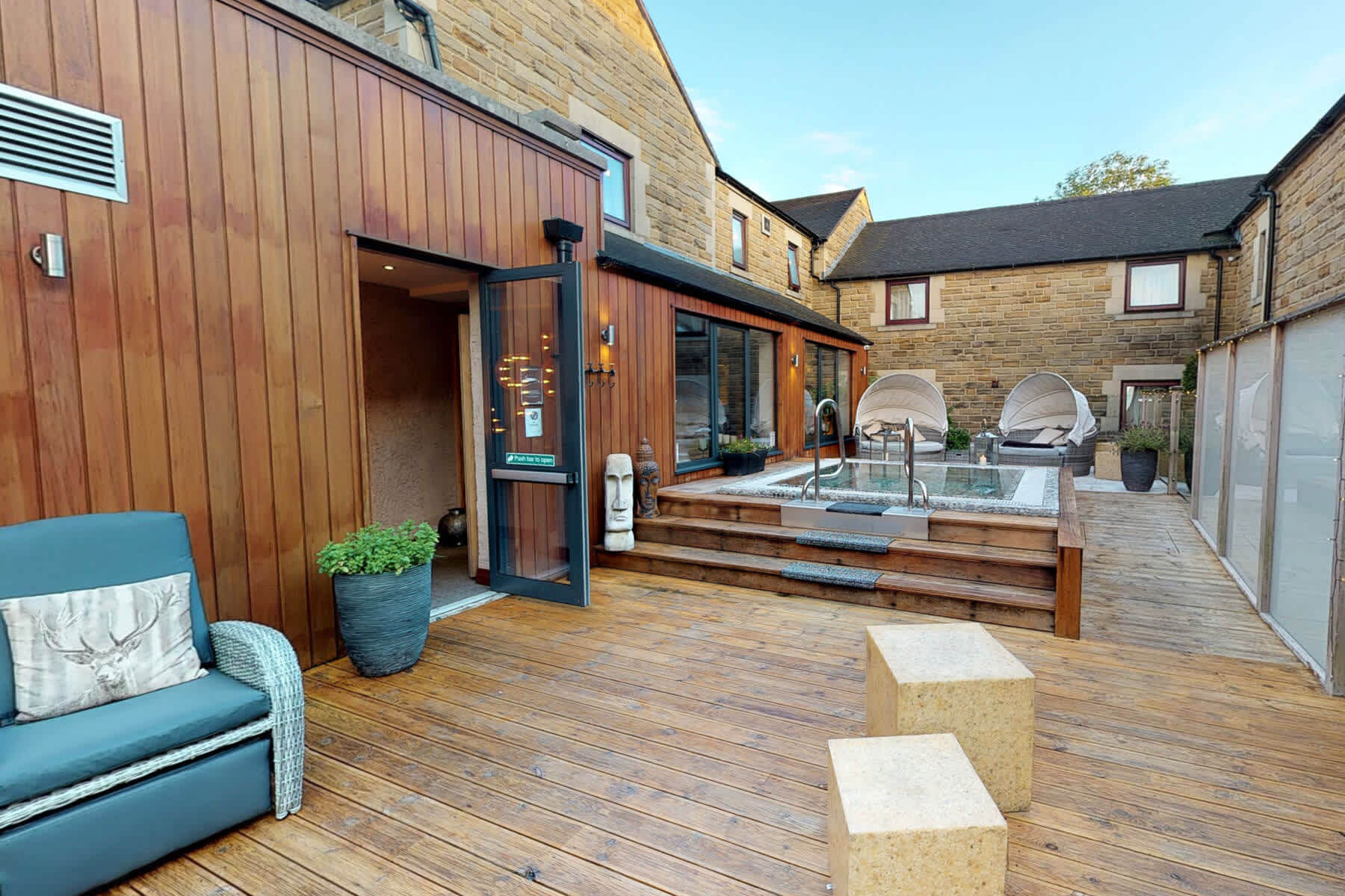 Three Horseshoes Spa